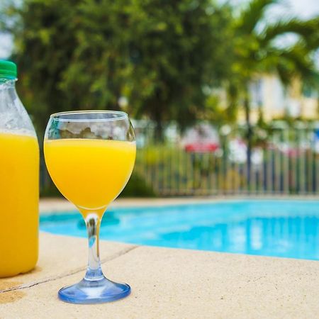 Oasis De Detente - Appartement Le Colibri Blanc Saint-Francois  Εξωτερικό φωτογραφία